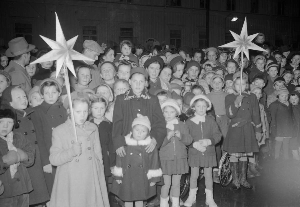 Tenning av juletreet på Torvet
