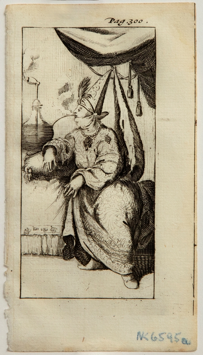 Ni illustrasjoner som viser vitenskapelige eksperimenter:

Pag. 255: Illustrasjon med et hygrometer og en bevinget figur. 

Pag. 256: Illustrasjon med vekt som henger i luften over et bord. Øverst er denpyntet med en sløyfe. I den ene skålen ser det ut til å være en stein, og i den andre skålen gress.

Pag 258: Illustrasjon med mann med stokk stående foran en balustrade med drapperi, samt med et landskap i bakgrunnen. Mannen peker på tallet IX på en disk som henger ned fra taket. Etter IX på disken står tallene: X, XI, XII, I og II.

Pag 262: Illustrasjon med kvikksølvbarometer i ramme på en vegg. Ved siden av er en slags beholder med en pæreformet kuppel, hvor det er en liten figur.

Pag 284: Illustrasjon med mann som henger på et sirkelformet bord uten plate med fire bein. Mellom hvert bein er en fylt beholder. De er festet til en sirkulær stein i bunnen. Over scenen er det et bølgende bånd.

Pag. 294: Illustrasjon med to gjennomsiktige kolber. Den ene er timeglassformet og inneholder vann og vin. Den andre er omvendt pæreformet og inneholder de fire elementene ild, luft, vann og jord. Kolbene står på et slags bord med beskrivende lapper under hver kolbe.

Pag. 300: Illustrasjon med kvinne iført dekorert kjole, smykker og spiss hatt med nedhengende slør. Hun sitter ved et bord og røyker fra en vannpipe med sirkulær kolbe.

Pag. 304: Illustrasjon med en firkantet boks på sokkel under en gardin. Inni boksen er et stearinlys og et speil som sender en lysstråle ut et rør og danner et figurbilde på den mørke veggen ved siden av.

Pag. 306: Illustrasjon med tre stearinlys på sokkel med kryssende lyspunkt gjennom en firkantet anretning i midten på bildet, slik at strålene treffer diagonalt på veggen på andre siden. I bakgrunnen står en byste på toppen av en dør.