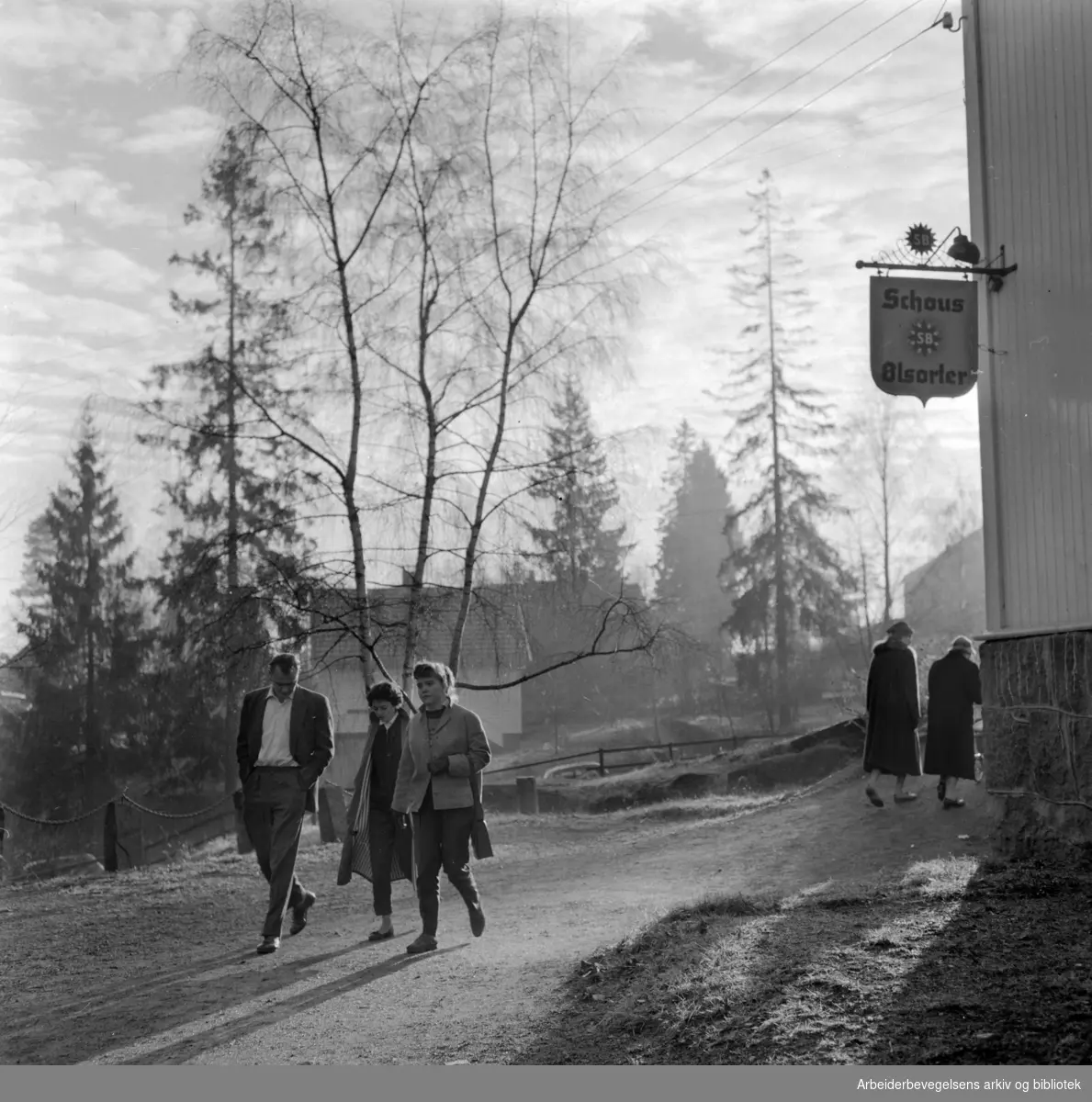 Østreheim på Årvoll, november 1958.