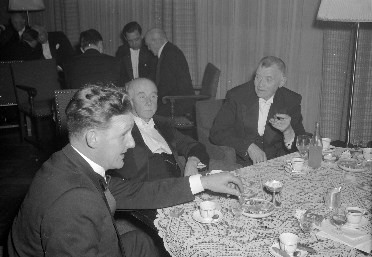 Spareskillingsbanken feirer 100 år