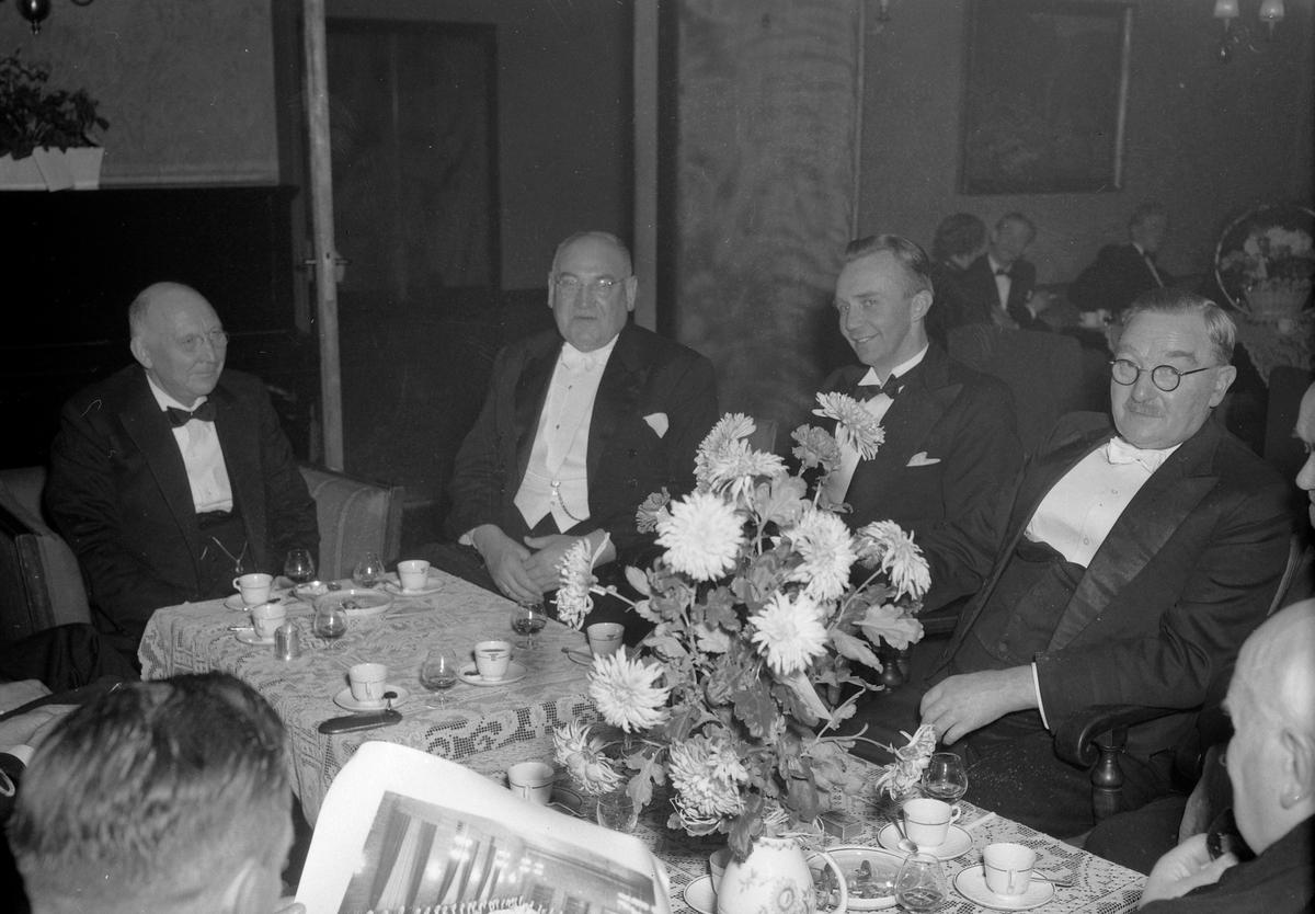 Spareskillingsbanken feirer 100 år