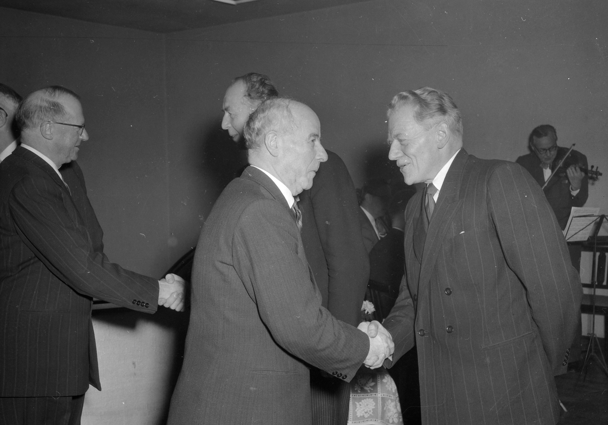 Spareskillingsbanken feirer 100 år