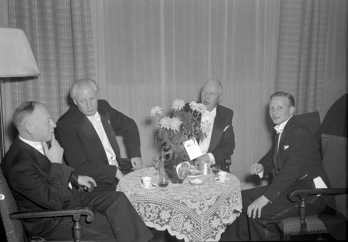 Spareskillingsbanken feirer 100 år