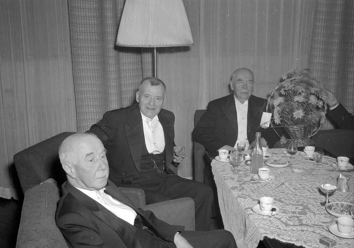 Spareskillingsbanken feirer 100 år
