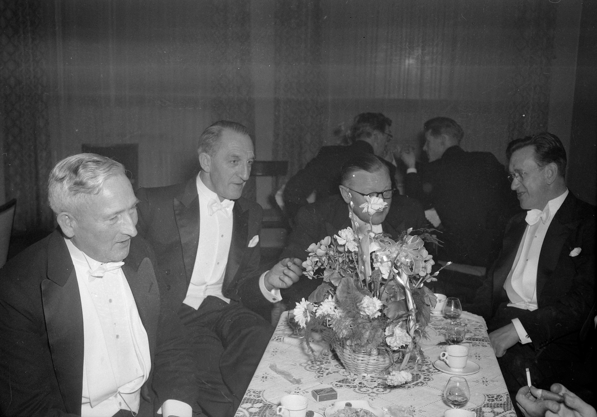 Spareskillingsbanken feirer 100 år