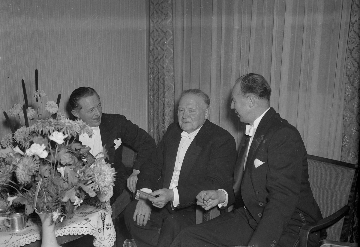 Spareskillingsbanken feirer 100 år