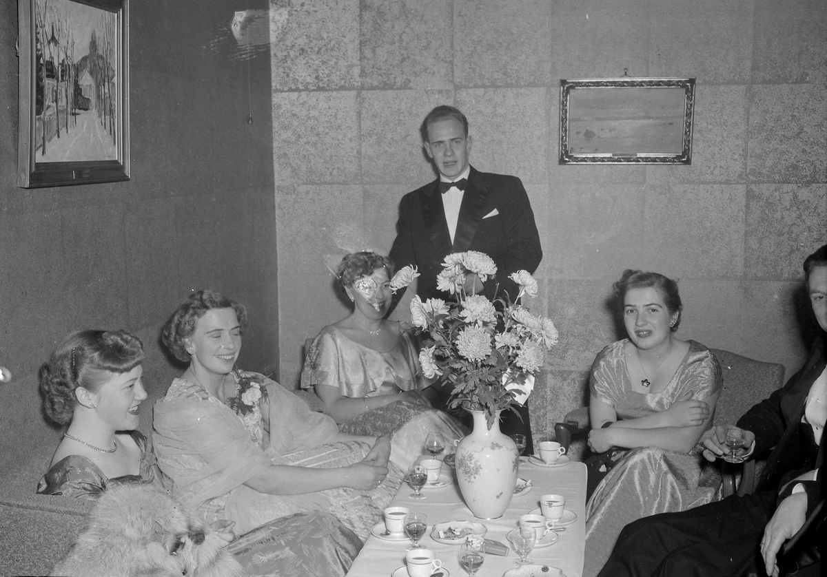 Spareskillingsbanken feirer 100 år