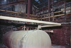 Interiørbilde fra gamle fabrikklokalene etter Klevfos Cellul