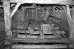 Dokumentasjonsbilder i serie av oppgangsaga på Sunnmøre Muse