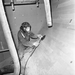 Slipning av skrovet M70 plastverkstan