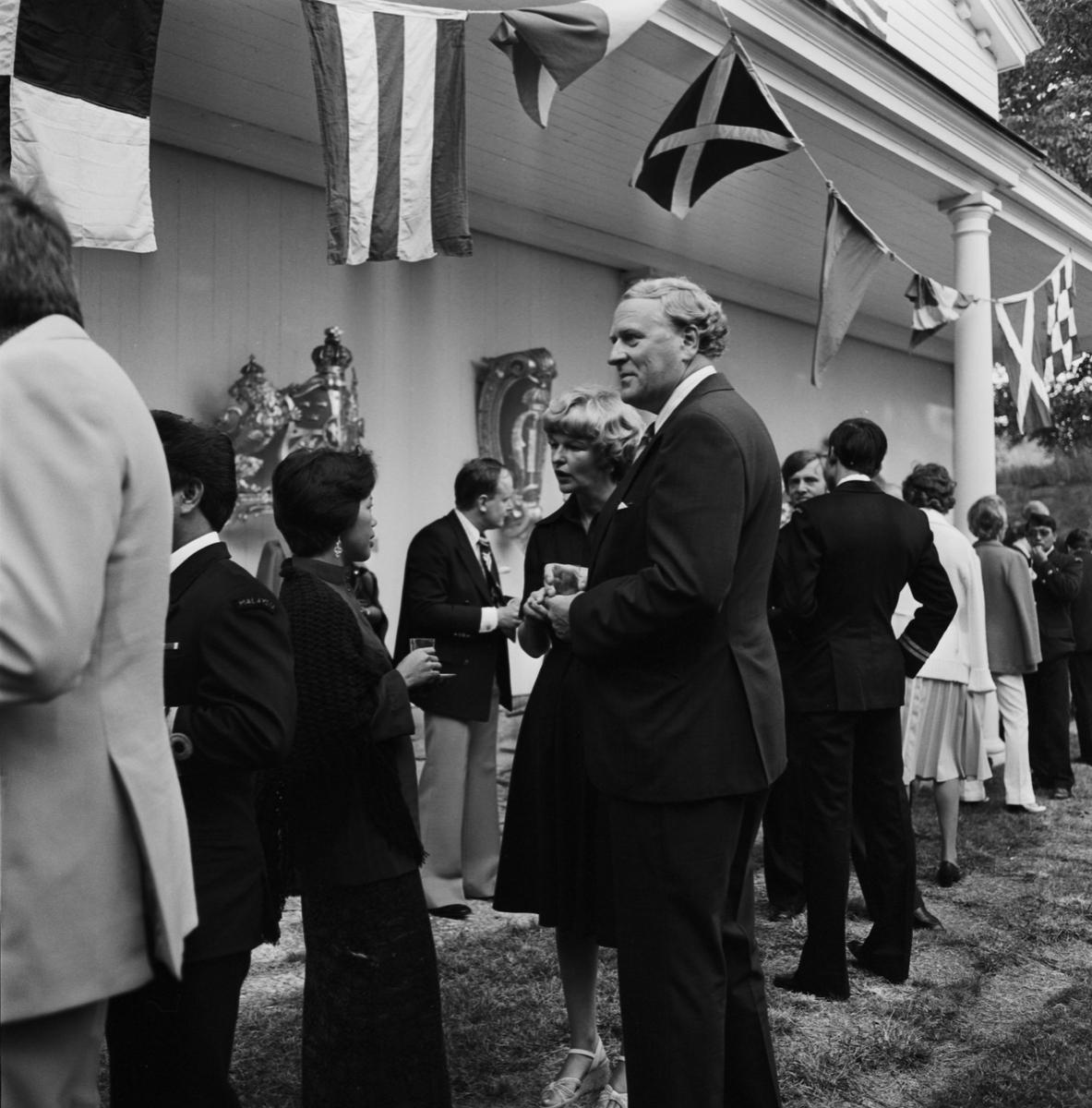 Garden-party i galjonslunden för Malaysierna