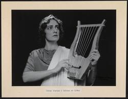 Fanny Elsta som Orfeus på Centralteatret.