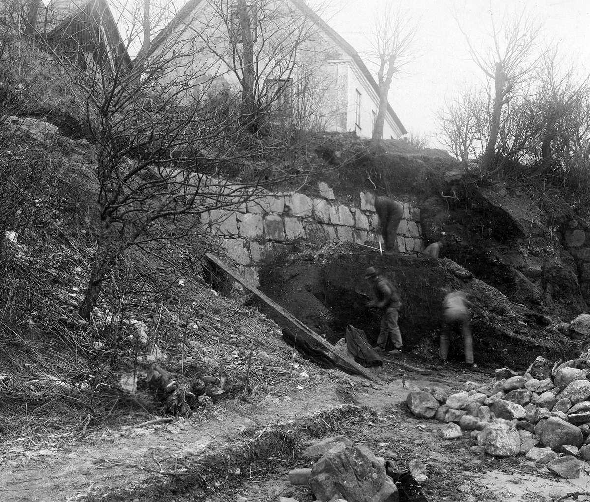 Laholm, Lagaholm, RAÄ 38. Laholms landsförsamling.
Lagaholms slottsruin under utgrävning.
Del av kurtin 4 samt flanken till bastion 4. Laholms slottsruin, Halland. Bastion 4 samt del av flanken till bastion 4. Framschaktning pågår.