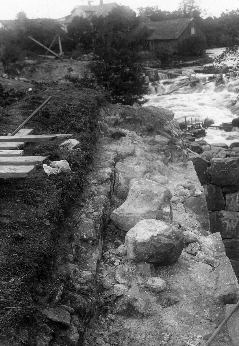 Laholm, Lagaholm, RAÄ 38. Laholms landsförsamling. Lagaholms slottsruin under utgrävning.
