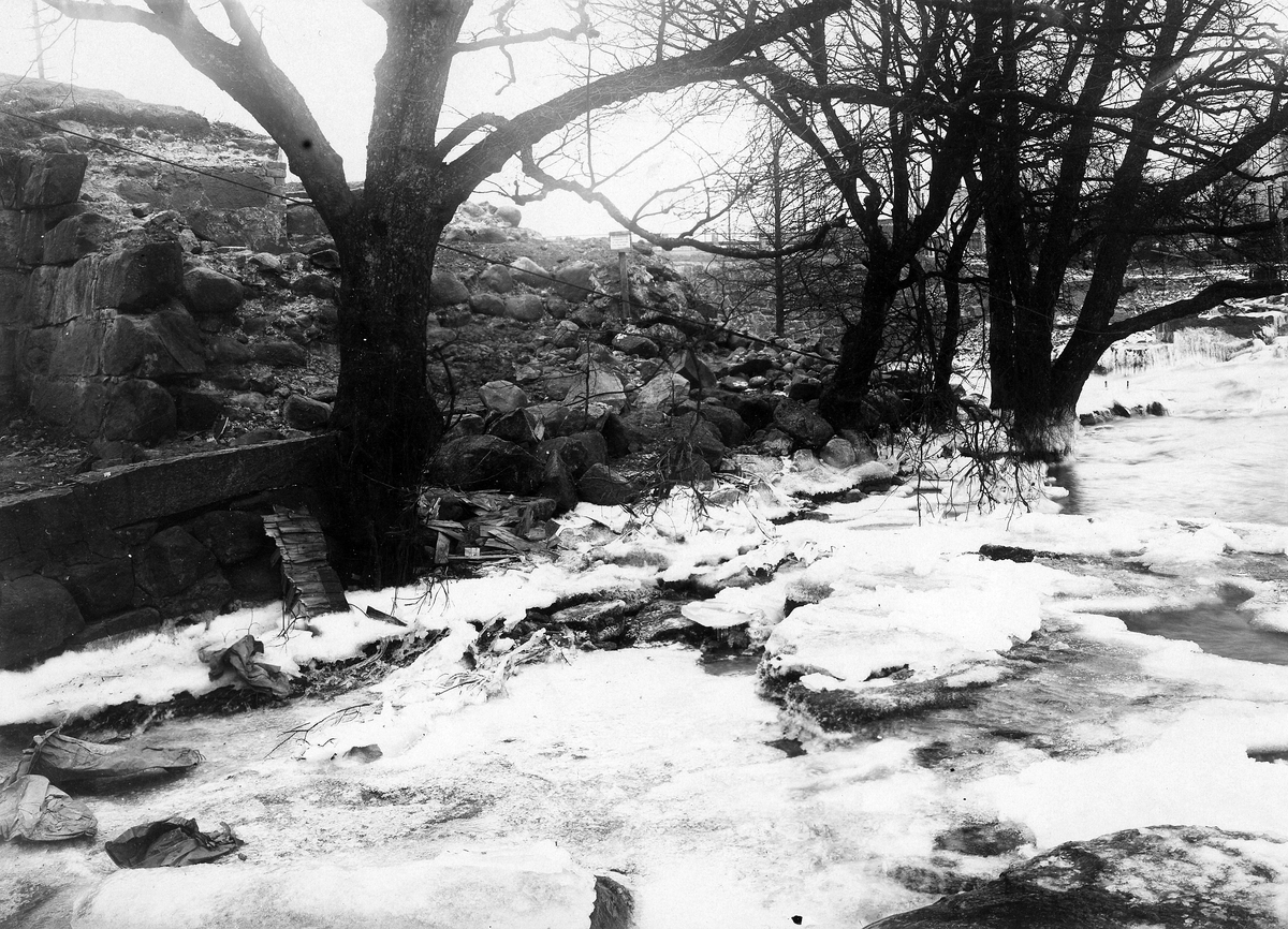 Laholm, Lagaholm, RAÄ 38. Laholms landsförsamling. Lagaholms slottsruin under utgrävning.