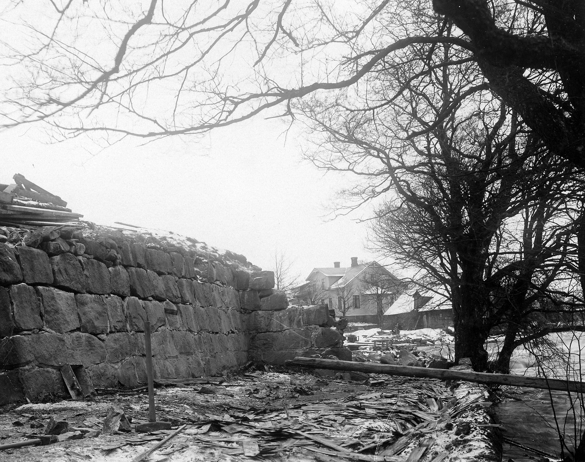 Laholm, Lagaholm, RAÄ 38. Laholms landsförsamling. Lagaholms slottsruin under utgrävning.