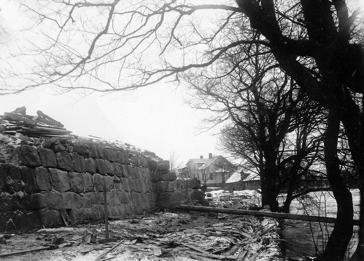 Laholm, Lagaholm, RAÄ 38. Laholms landsförsamling. Lagaholms slottsruin under utgrävning.