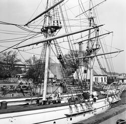 Utbogsering av Jarramas i Polhemsdockan