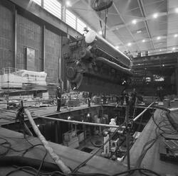 Lyft av motor till Ro Ro fartygen