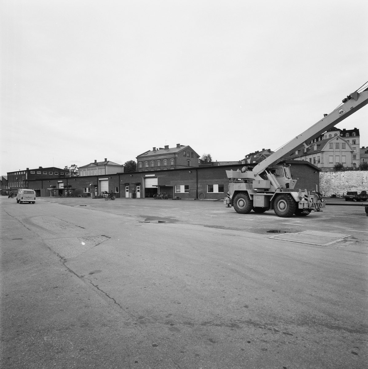 V90841