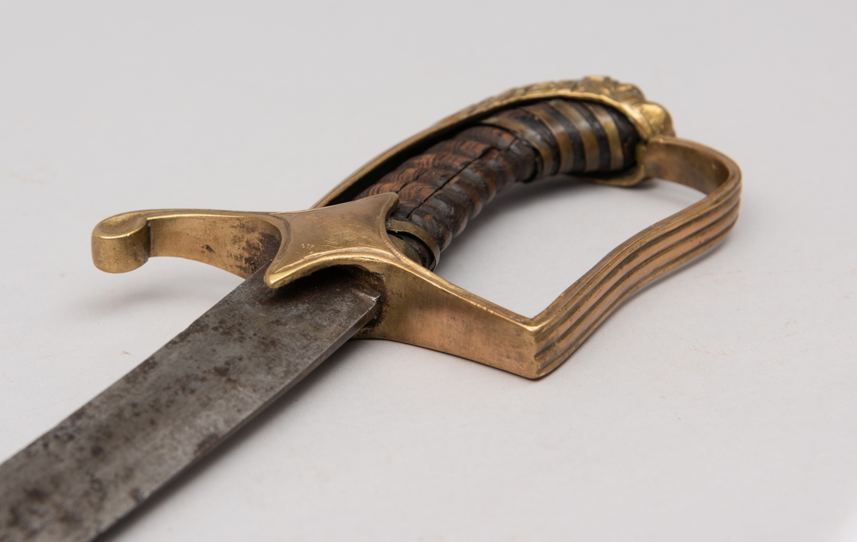 Artilleriunderoffisersabel M/1802 med klingevariant.