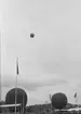 Flyguppvisning av luftballonger vid Internationella luftfartsställningen, ILUG i Göteborg, 1923.