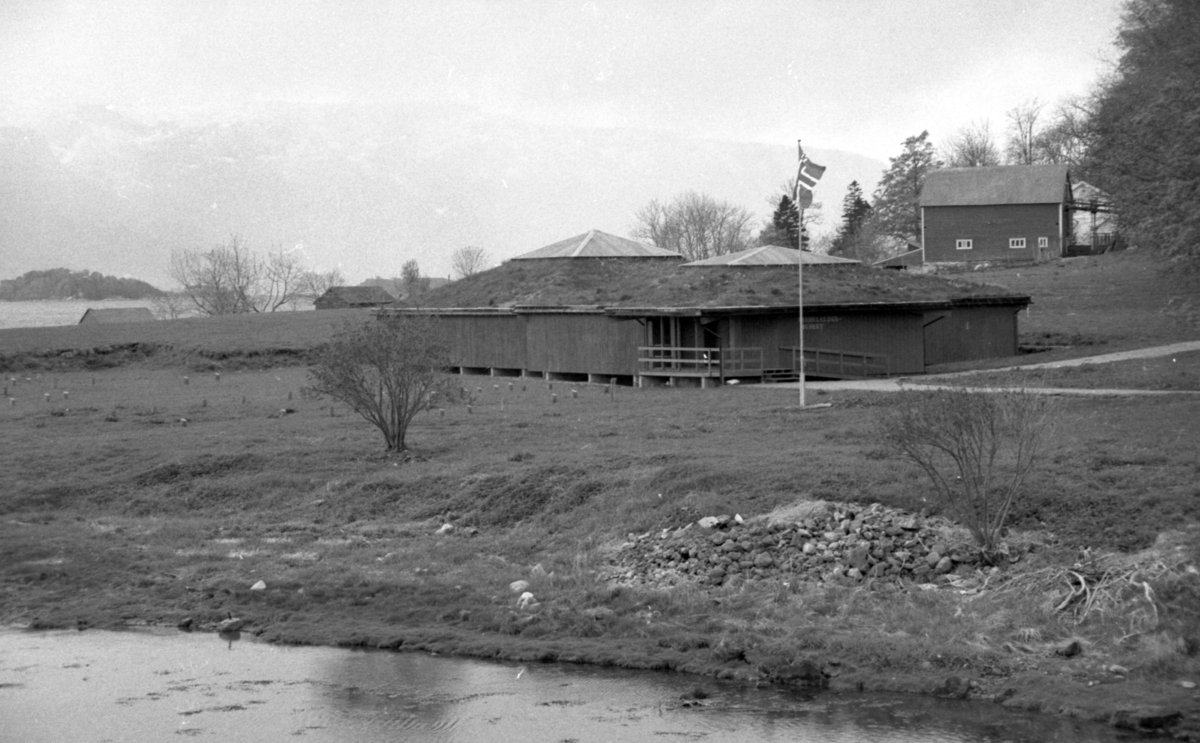 Prospektfotografier av Middelaldermuseet ved Klokkarsundet.