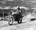 Spanien, oktober 1970

International Six Days Trial

Årets tävling gick i trakten runt El Escorial.

Fanjunkare Bengt Kajland ingick i det svenska miltära laget och tävlar för SMI.

OBS! Tre bilder.
Foto: Alguersvari