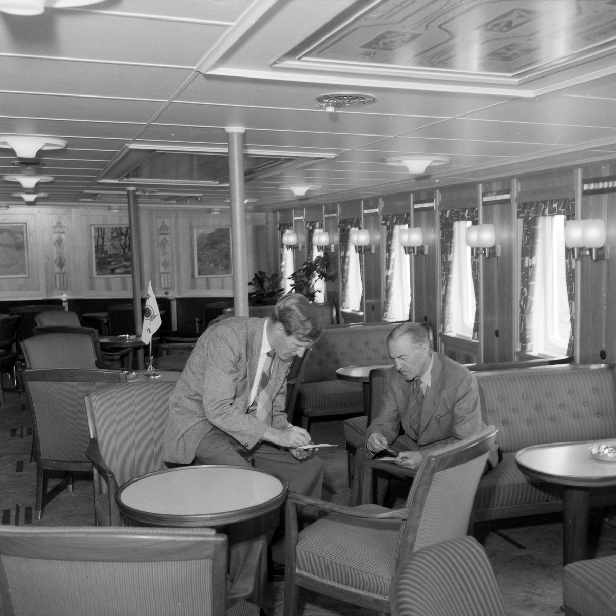 MS Ragnvald Jarls Jomfrutur. Ombord