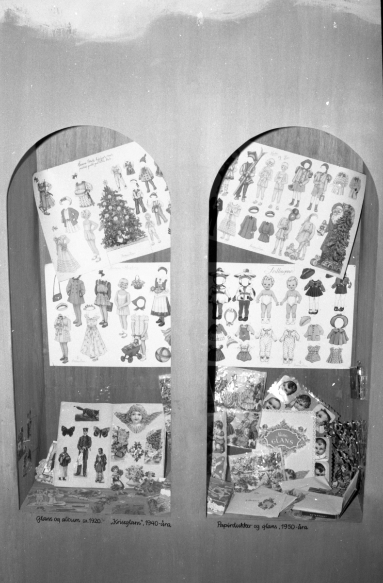 Dokumentasjonsbilder i serie fra barneutstillinga på Sunnmøre Museum i 1989.