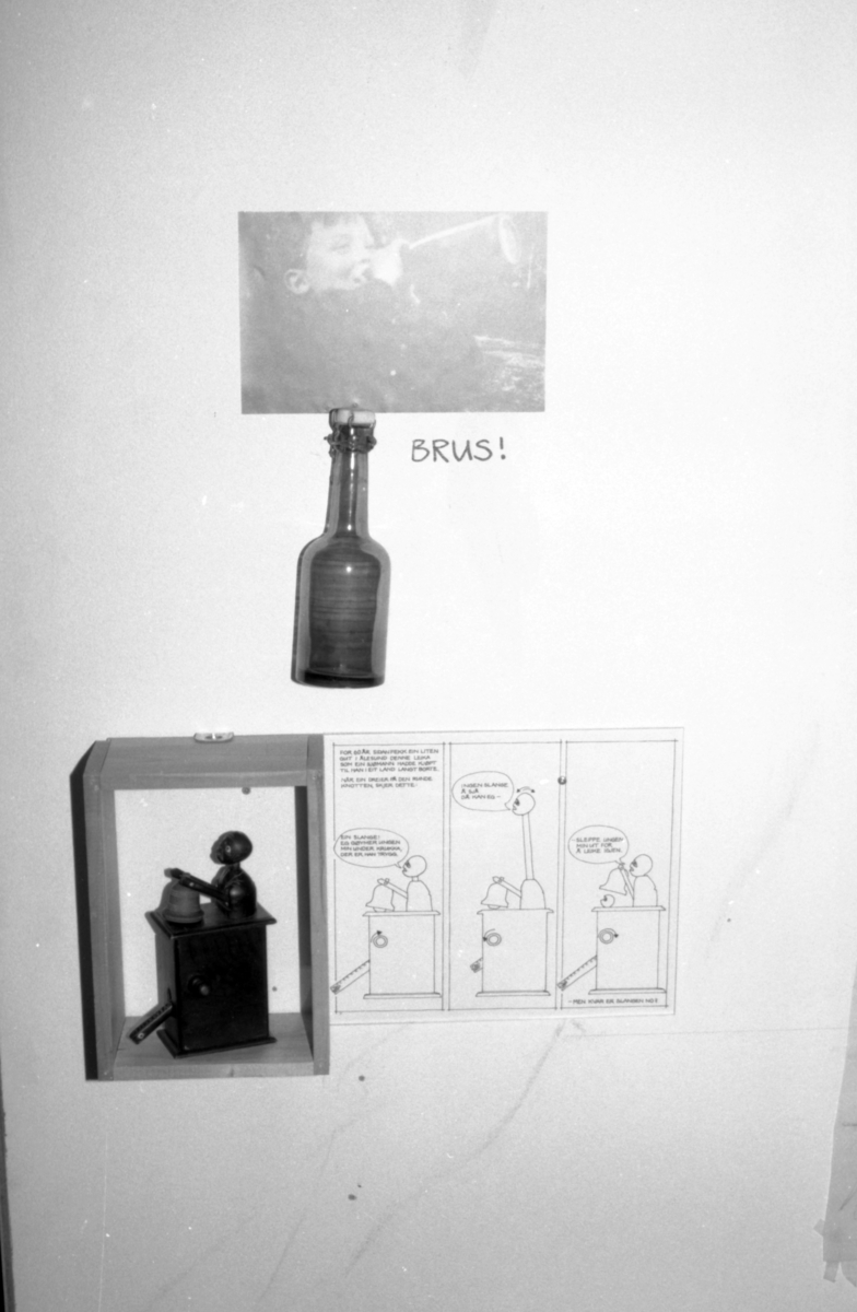 Dokumentasjonsbilder i serie fra barneutstillinga på Sunnmøre Museum i 1989.