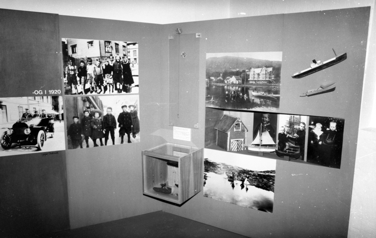 Dokumentasjonsbilder i serie fra barneutstillinga på Sunnmøre Museum i 1989.