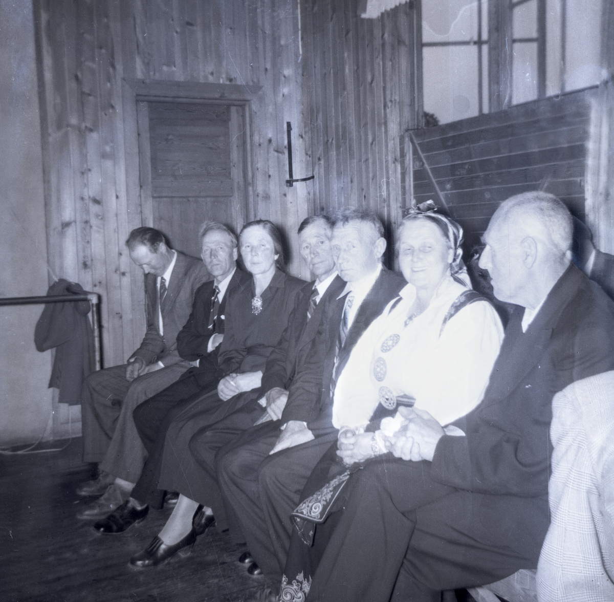 Fem bilde frå Landbruksselskapets fest på Akkerhaugen/eller Gvarv 15.8.1953
