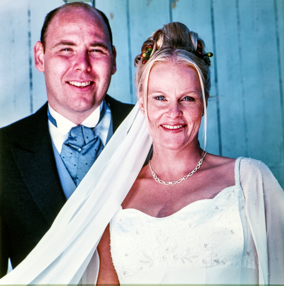 Bryllupsbilde. Jan Flagstad og Wenche Lill Flagstad (født Hansen) giftet seg 20. september 2003. Jan Flagstad overtok driften av Flagstad gård, Løten i 2005.