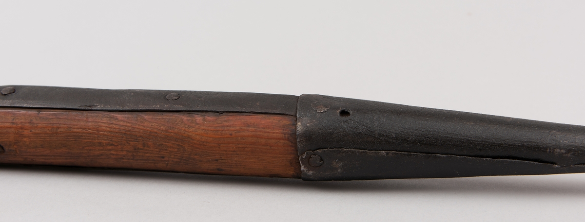 Halvpike med rombisk spiss benyttet av fotsoldater på 1600-1700-tallet.