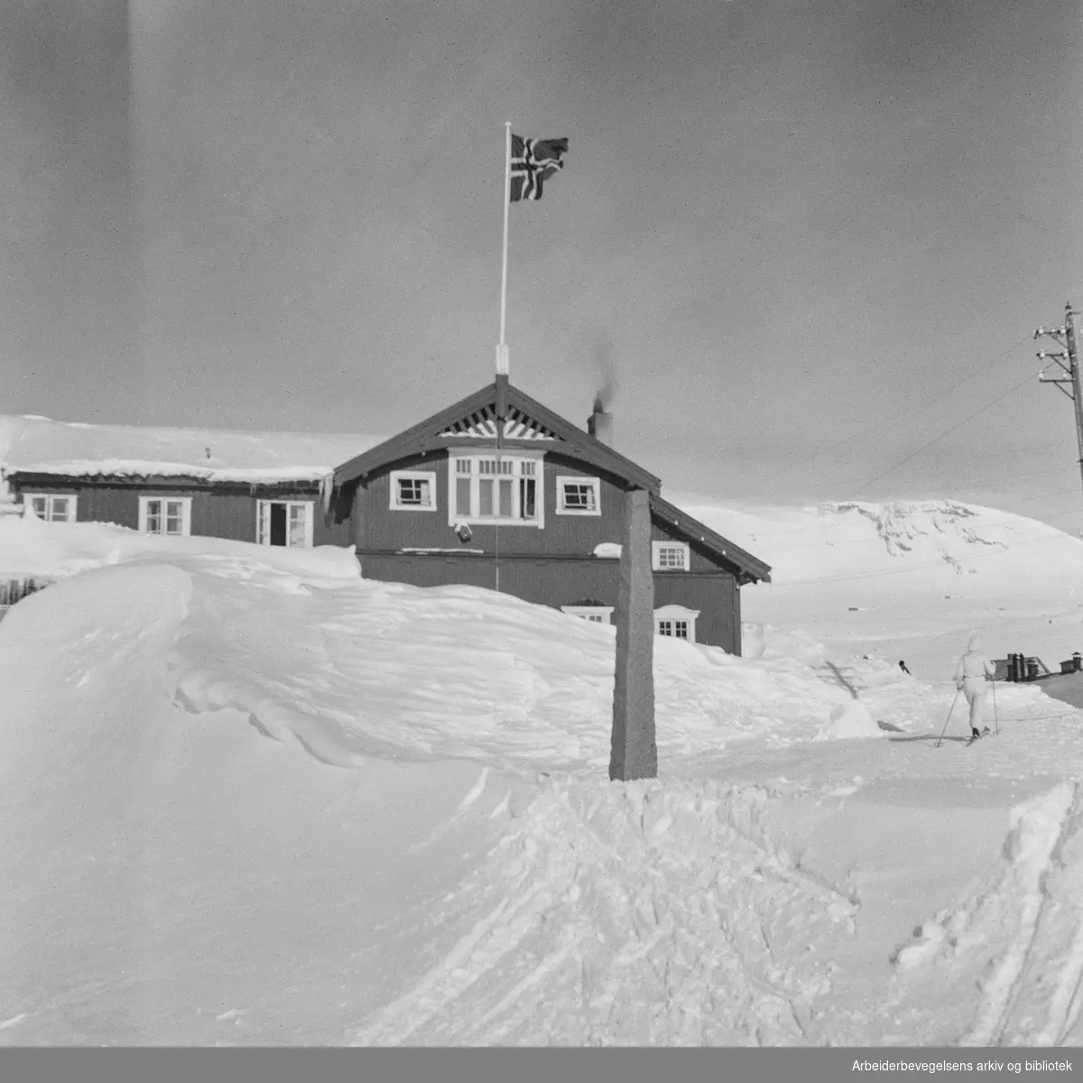 Snørydding på Bergensbanen. Mars 1949.