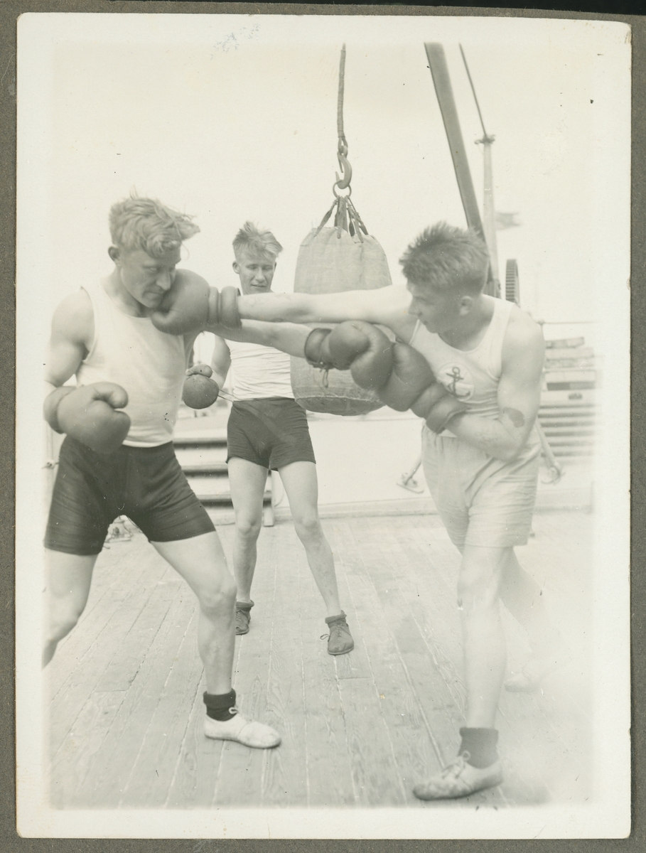 Ombord på pansarskeppet H.M.Dr. Victoria, sommaren 1929.