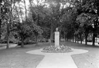 Byst av Elias Sehlstedt i stadsparken