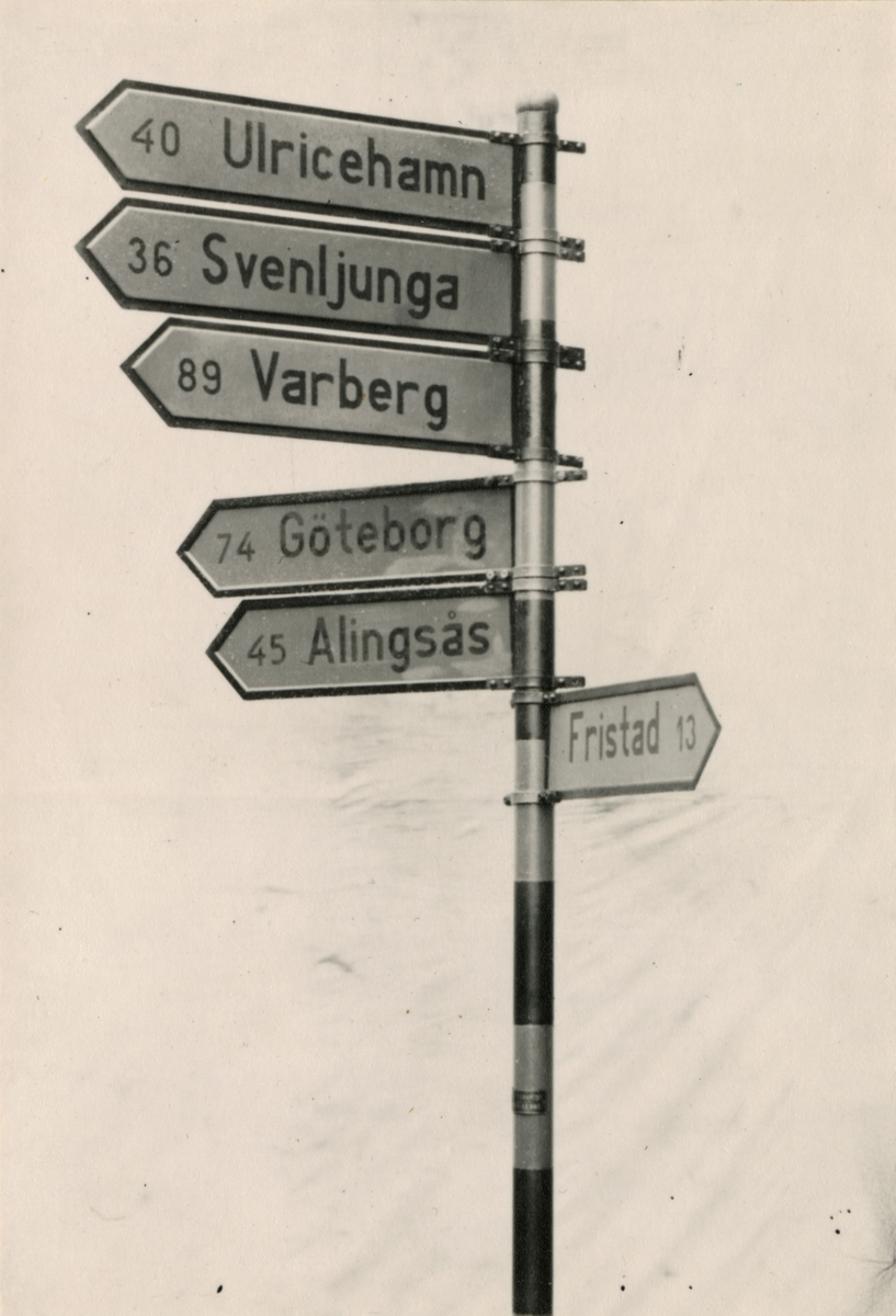 Vägvisare.
Tillverkad av Borås Mekaniska Verkstad.