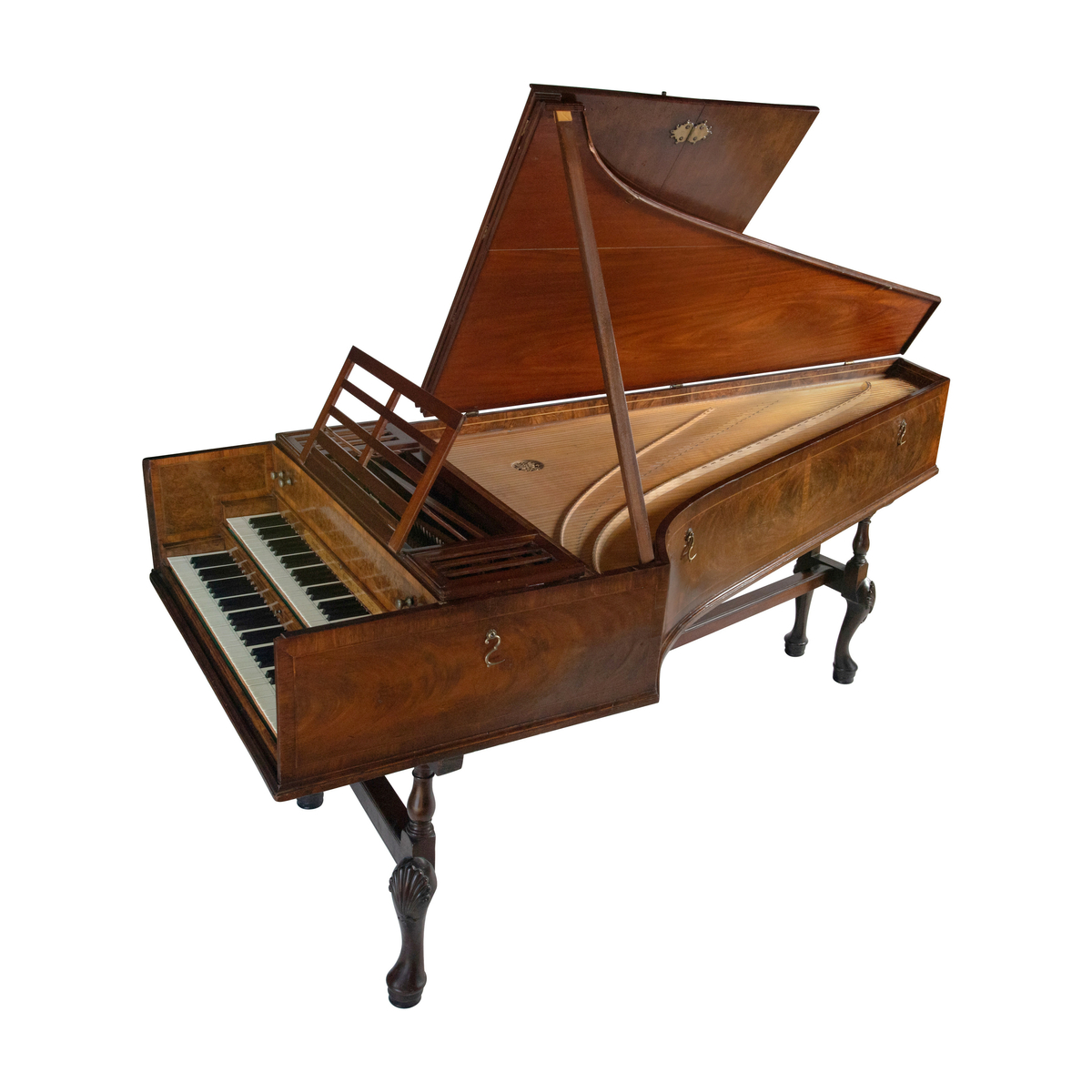 Omfang: FF - f''' (5 oktaver) x 2
Register: nedre manual med 2 x 8’ + 4’ ; øvre med: 8’ + 8’ og luttregister (knipser strengen nært inntil stemmestokken).
Finert i mahogni med intarsia-arbeider,

Med to manualer var det mulig å variere klangen og uttrykke barokkens streben etter kontraster – sterkt mot svakt.