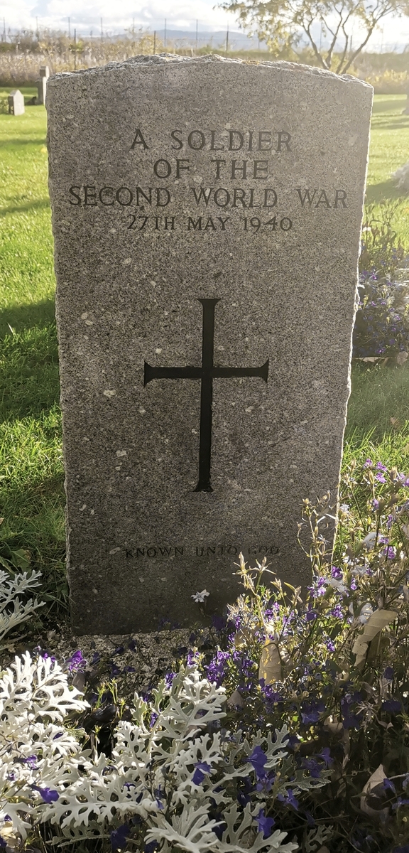 "A Soldier of the Second World War" (d. 1940), britisk krigsgrav på Bodø kirkegård.