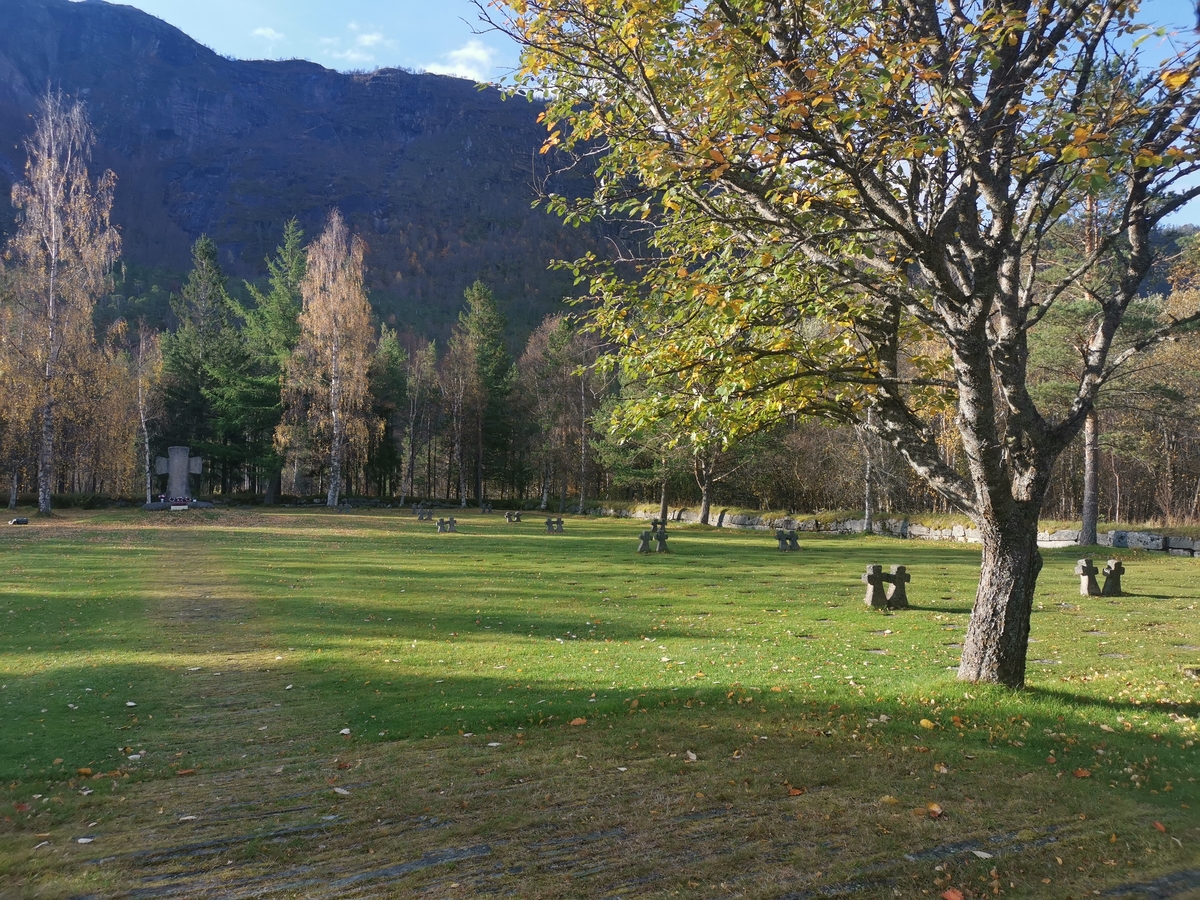 Den tyske krigskirkegården i Botn (Saltdal).