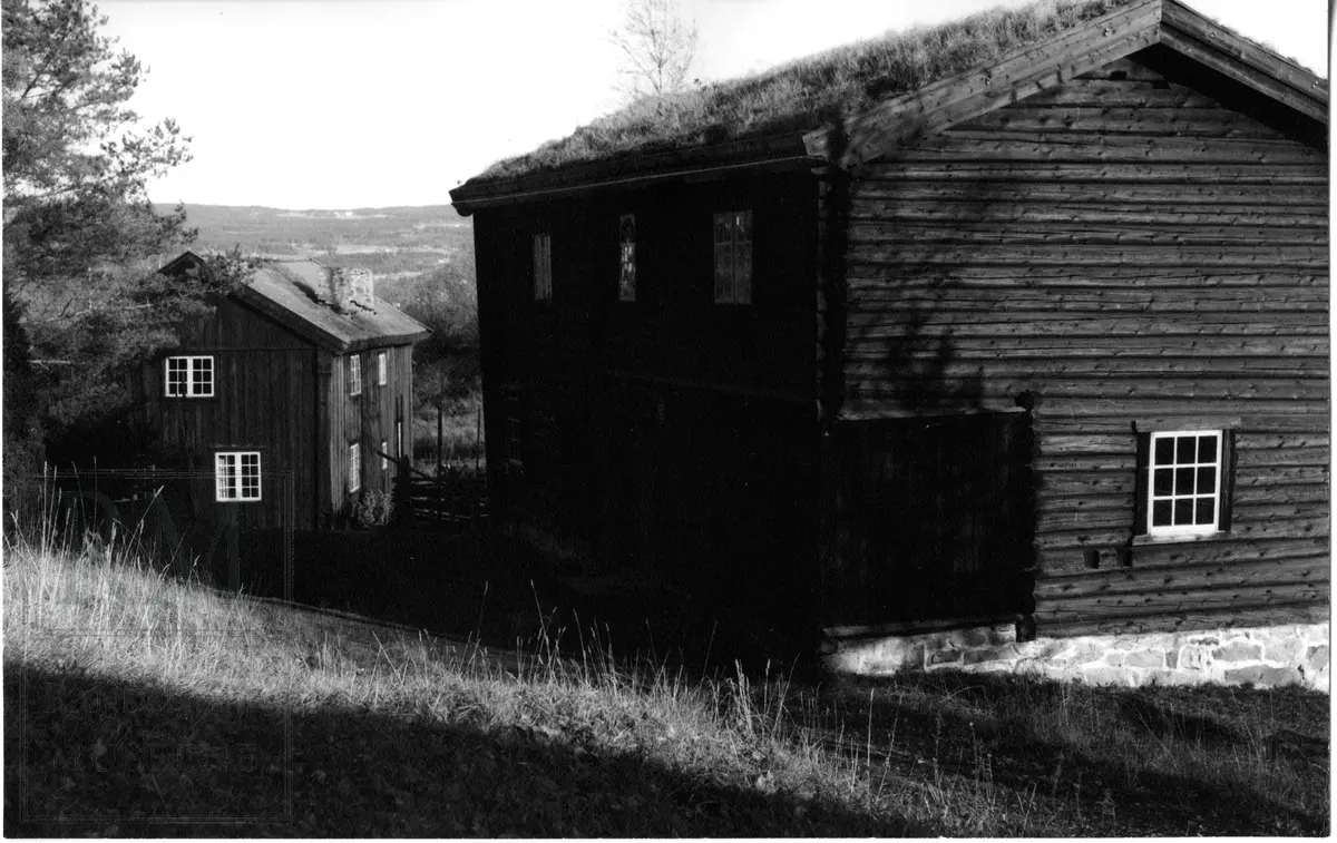 Vienbråten bygningen og Ulven bygningen på Hadeland folkemuseum