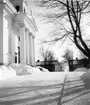 Härnösands domkyrka. Arkitekt Johan Adolf Hawerman. Nyklassistisk stil. Vitputsad stenkyrka med ett mittorn, två mindre torn och västfasad med pelarrad. En del inventarier från den äldre kyrkan bland annat altartavlan från 1700-talet.Treskeppigt kyrkorum. Orgel från 1731 av Johan Caliman med barockfasad av Magnus Granlund från Hudiksvall