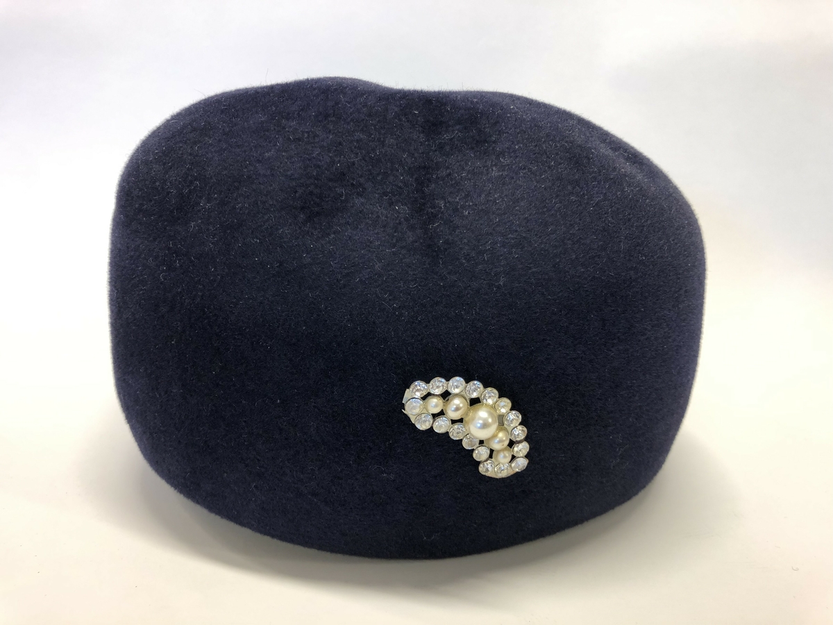 1 hatt, blå