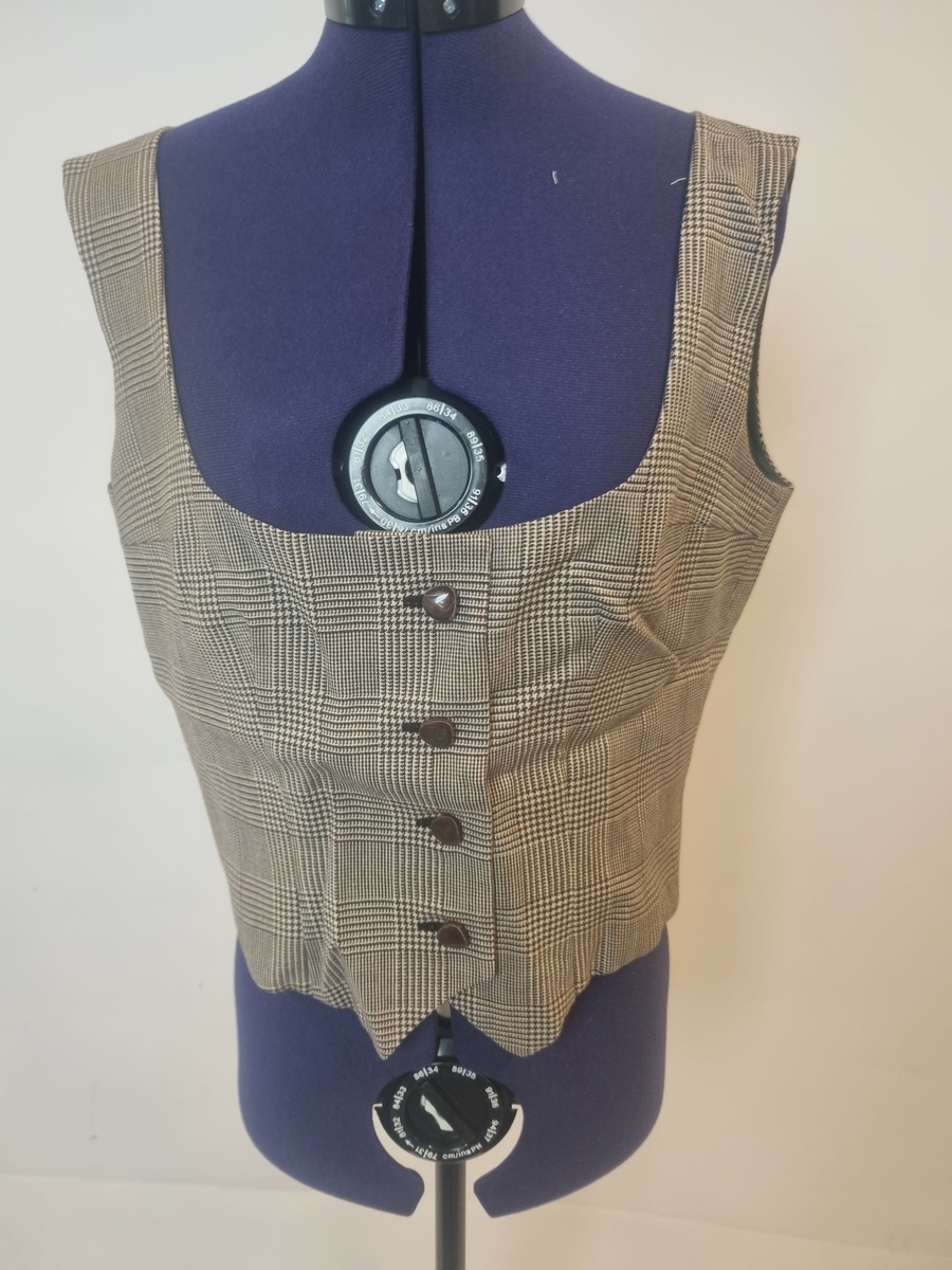 vest