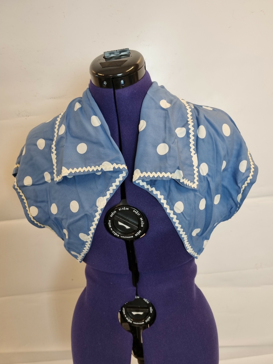 Bolero med polkadotter/bomber.