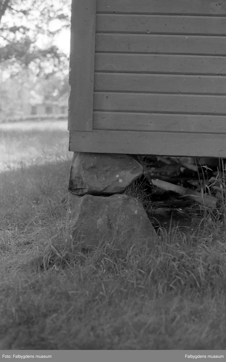 Byggnadsinventering 1972. Kägelbanan vid Mössebergsgården, stenfot.