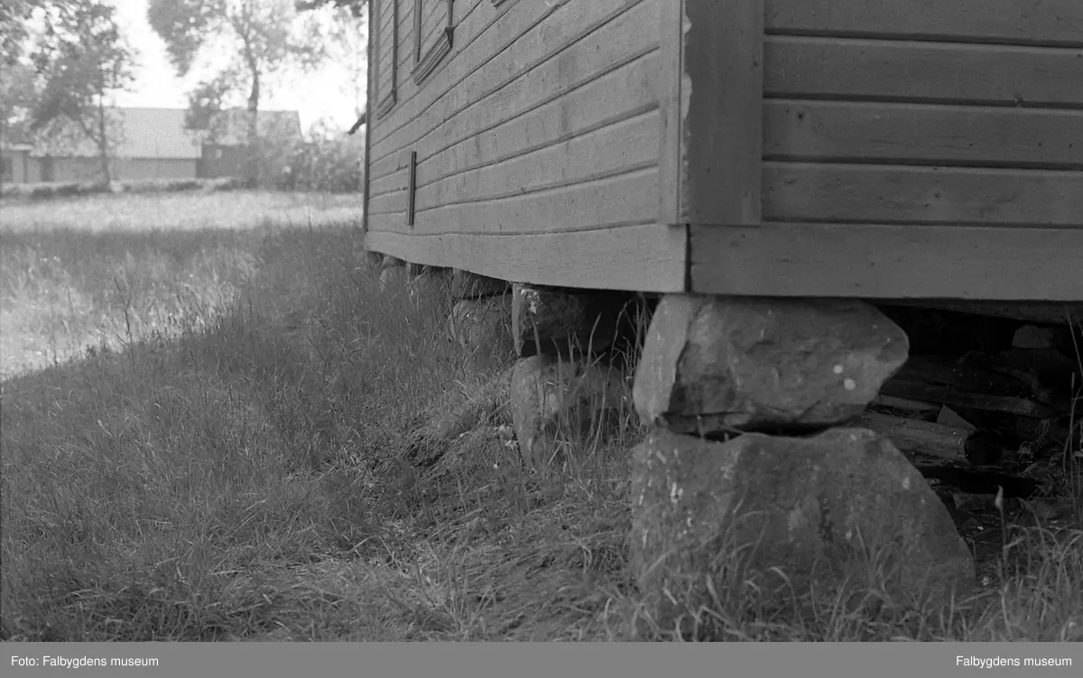 Byggnadsinventering 1972. Kägelbanan vid Mössebergsgården, stenfot.