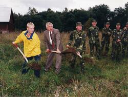 Första spadtaget.

F.vr. Okänd, okänd överste av första grad
